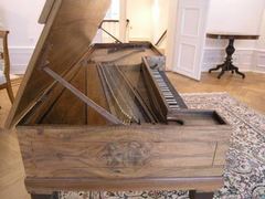 В Баден-Бадене нашли фортепиано Моцарта