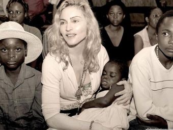 Малавиец попросил Мадонну выслать ему фотографии дочери