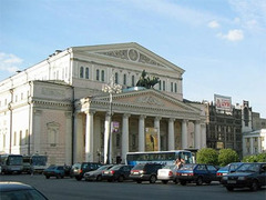 Вид на здание Большого театра. Фото пользователя VSS с сайта wikipedia.org