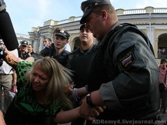 "Жемчужный прапорщик" (справа). Фото  <a target=_blank href=http://go.netzoom.ru/?http://adromy4.livejournal.com target=_blank>Adromy4</a>