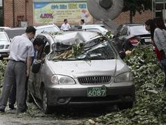 Последствия тайфуна в Сеуле. Фото (c)AP