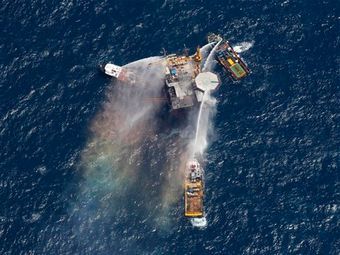 ������� ������ �� ��������� Mariner Energy. ���� &copy;AP