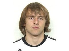 Российский футболист бросил бутылку в арбитра ФИФА