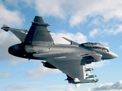 Saab JAS 39 Gripen. ���� � ����� defenseindustrydaily.com