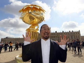 Французы выйдут на митинг против выставки Мураками в Версале