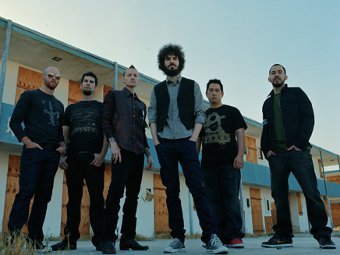 Linkin Park уступили в чарте ирландскому трио