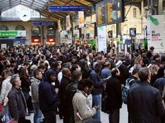 Вокзал в Париже эвакуировали из-за угрозы взрыва