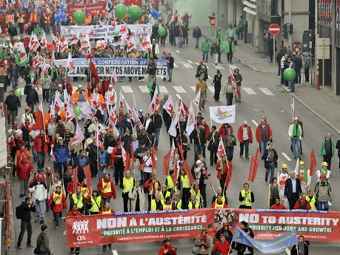 В Европе начались массовые уличные выступления