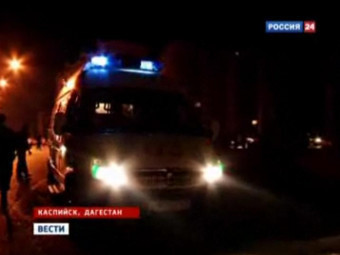 Машина "скорой помощи" на месте происшествия. Кадр телеканала "Россия 24"