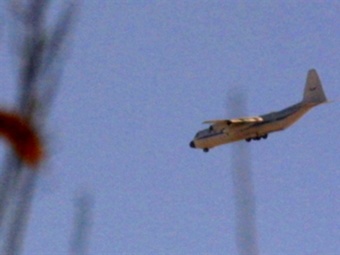 Самолет С-130 на подлете к базе Баграм. Архивное фото (c)AFP Самолет С-130 на подлете к базе Баграм. Архивное фото (c)AFP