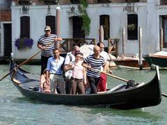 Венецианцы обратились в ЮНЕСКО с просьбой защитить гондолы