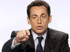 Саркози бросил полицию на штурм нефтехранилищ