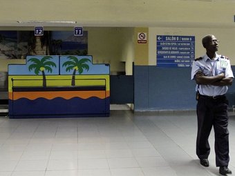 Стойка регистрации компании AeroCaribbean в аэропорту Гаваны. Фото (c)AP Стойка регистрации компании AeroCaribbean в аэропорту Гаваны. Фото (c)AP