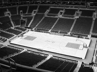  Staples Center.    nba.com