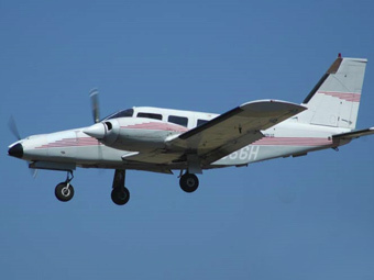 Piper Pa-34.    air-and-space.com