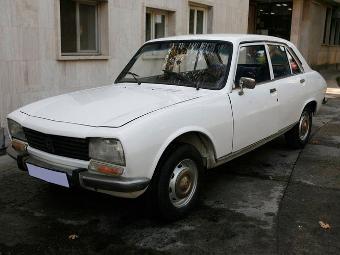 Peugeot 504, принадлежащий президенту Ирана. Фото с сайта www.ahmadinejad-car.com Peugeot 504, принадлежащий президенту Ирана. Фото с сайта www.ahmadinejad-car.com