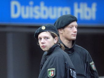 Полиция в Дуйсбурге. Фото (c)AFP Полиция в Дуйсбурге. Фото (c)AFP