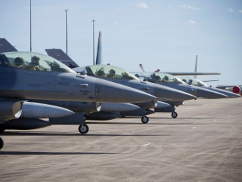 F-16 ВВС Таиланда. Фото с сайта aircraftresourcecenter.com F-16 ВВС Таиланда. Фото с сайта aircraftresourcecenter.com