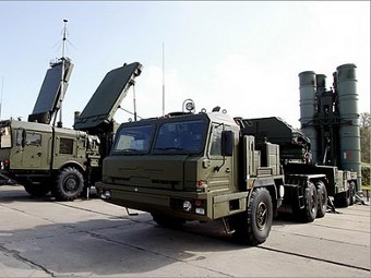 ЗРК С-400 "Триумф". Фото с сайта raspletin.ru ЗРК С-400 "Триумф". Фото с сайта raspletin.ru