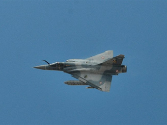 Истребитель Mirage 2000. Фото (c)AFP Истребитель Mirage 2000. Фото (c)AFP