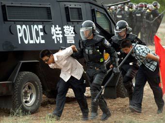 Учения китайской полиции. Фото ©AFP