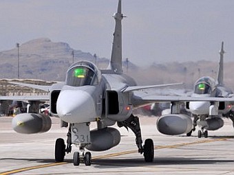 Gripen ВВС Швеции на Сицилии. Фото с сайта defencetalk.com Gripen ВВС Швеции на Сицилии. Фото с сайта defencetalk.com