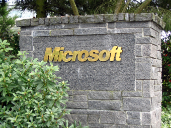 Apple впервые за 20 лет обошла Microsoft по квартальной прибыли