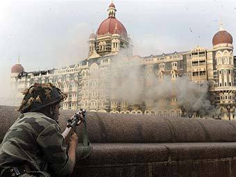 Во время терактов в Мумбаи. Фото (c)AFP Во время терактов в Мумбаи. Фото (c)AFP
