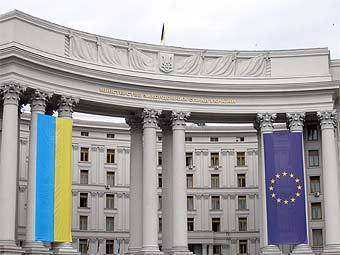 Здание МИД Украины. Фото 'Ленты.Ру' Здание МИД Украины. Фото 'Ленты.Ру'