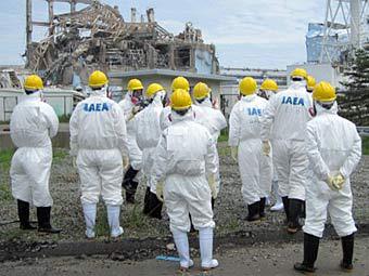 Осмотр АЭС 'Фукусима-1' членами МАГАТЭ, 27 мая 2011 года. Фото (c)AFP Осмотр АЭС 'Фукусима-1' членами МАГАТЭ, 27 мая 2011 года. Фото (c)AFP