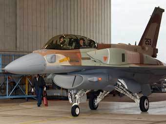 Самолет ВВС Израиля. Фото с сайта defenseindustrydaily.com Самолет ВВС Израиля. Фото с сайта defenseindustrydaily.com