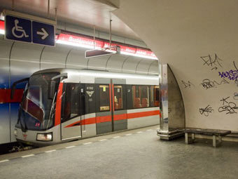 Станция пражского метро. Фото (c)AFP Станция пражского метро. Фото (c)AFP