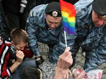 Задержание участников гей-акции в Москве, 2008 год. Фото ©AFP