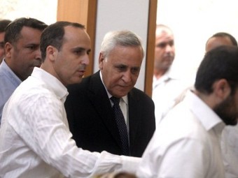 Моше Кацав в суде, май 2011 года. Фото (c)AFP Моше Кацав в суде, май 2011 года. Фото (c)AFP