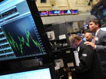 Трейдеры на бирже в Нью-Йорке. Фото ©AFP