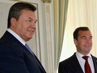 Виктор Янукович и Дмитрий Медведев. Фото пресс-службы президента России 