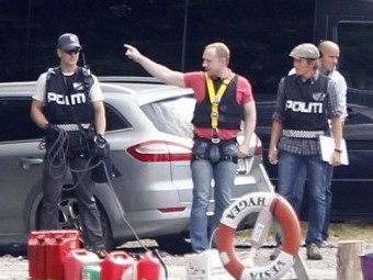 http://img.lenta.ru/news/2011/08/14/breivik/picture.jpg