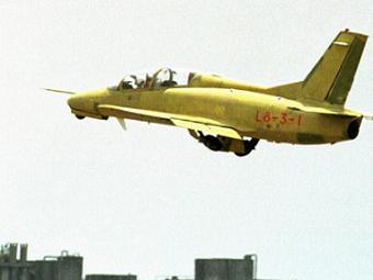 Истребитель К-8. Архивное фото (c)AFP Истребитель К-8. Архивное фото (c)AFP