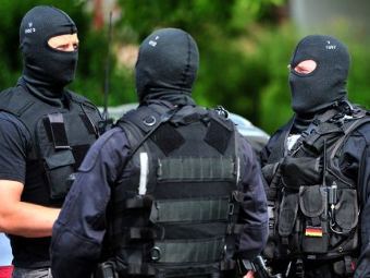 Бойцы полицейского спецназа в Берлине. Фото ©AFP