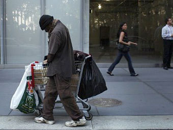 Бездомный в Нью-Йорке. Фото ©AFP