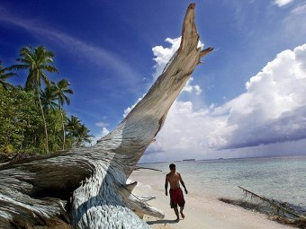 Атолл Фунафути, часть территории Тувалу. Фото (c)AFP Атолл Фунафути, часть территории Тувалу. Фото (c)AFP