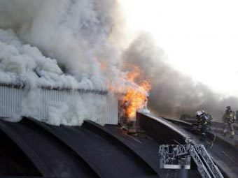 Пожар в KB Hallen. Кадр видеозаписи с сайта politiken.dk Пожар в KB Hallen. Кадр видеозаписи с сайта politiken.dk