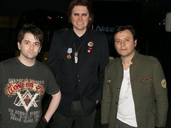 Manic Street Preachers задумали сменить солиста