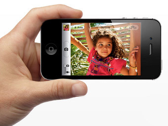 iPhone 4S, изображение с сайта Apple iPhone 4S, изображение с сайта Apple
