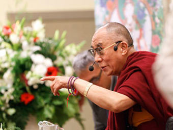 Далай-лама XIV во время визита в Эстонию. Фото с сайта dalailama.com