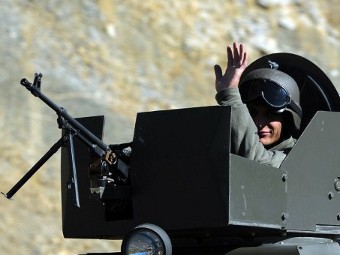 Турецкий военный, задействованный в операции против курдов. Фото (c)AFP Турецкий военный, задействованный в операции против курдов. Фото (c)AFP