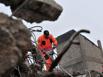 Разрушенное здание в Турции. Фото ©AFP Разрушенное здание в Турции. Фото ©AFP
