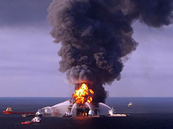Авария на платформе Deepwater Horizon. Архивное фото ©AFP Авария на платформе Deepwater Horizon. Архивное фото ©AFP