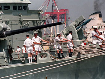 Моряки на 'Ньюкасле'. Фото (c)AFP Моряки на 'Ньюкасле'. Фото (c)AFP