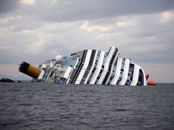 'Коста Конкордиа'. Фото (c)AFP 'Коста Конкордиа'. Фото (c)AFP